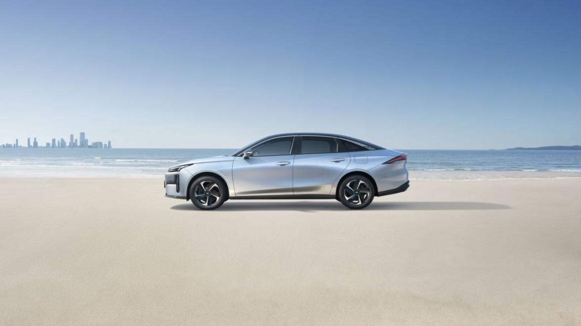 限时先享指导价7.98万元-10.68万元  “2L级国民精品家轿”吉利银河L6 EM-i正式上市插图6