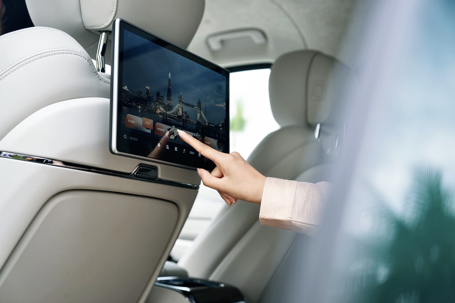 30万级最大最豪华纯电MPV上市！吉利银河翼真 L380 29.99万元起售插图7