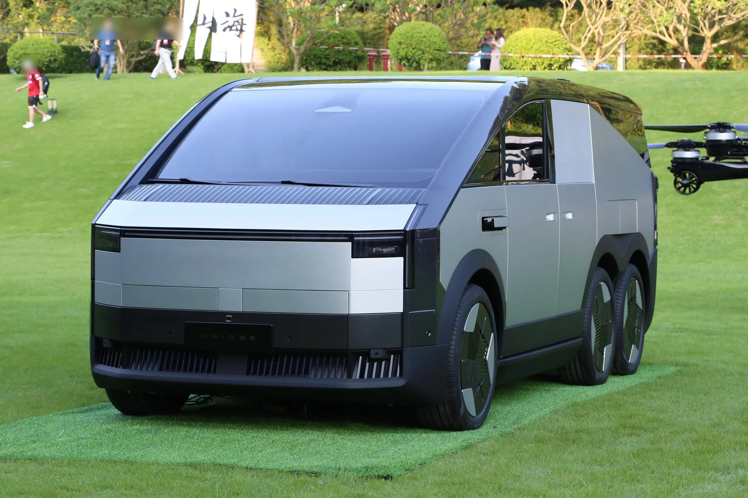 会飞的汽车，提车要排队，小鹏汇天陆地航母将于2026年量产