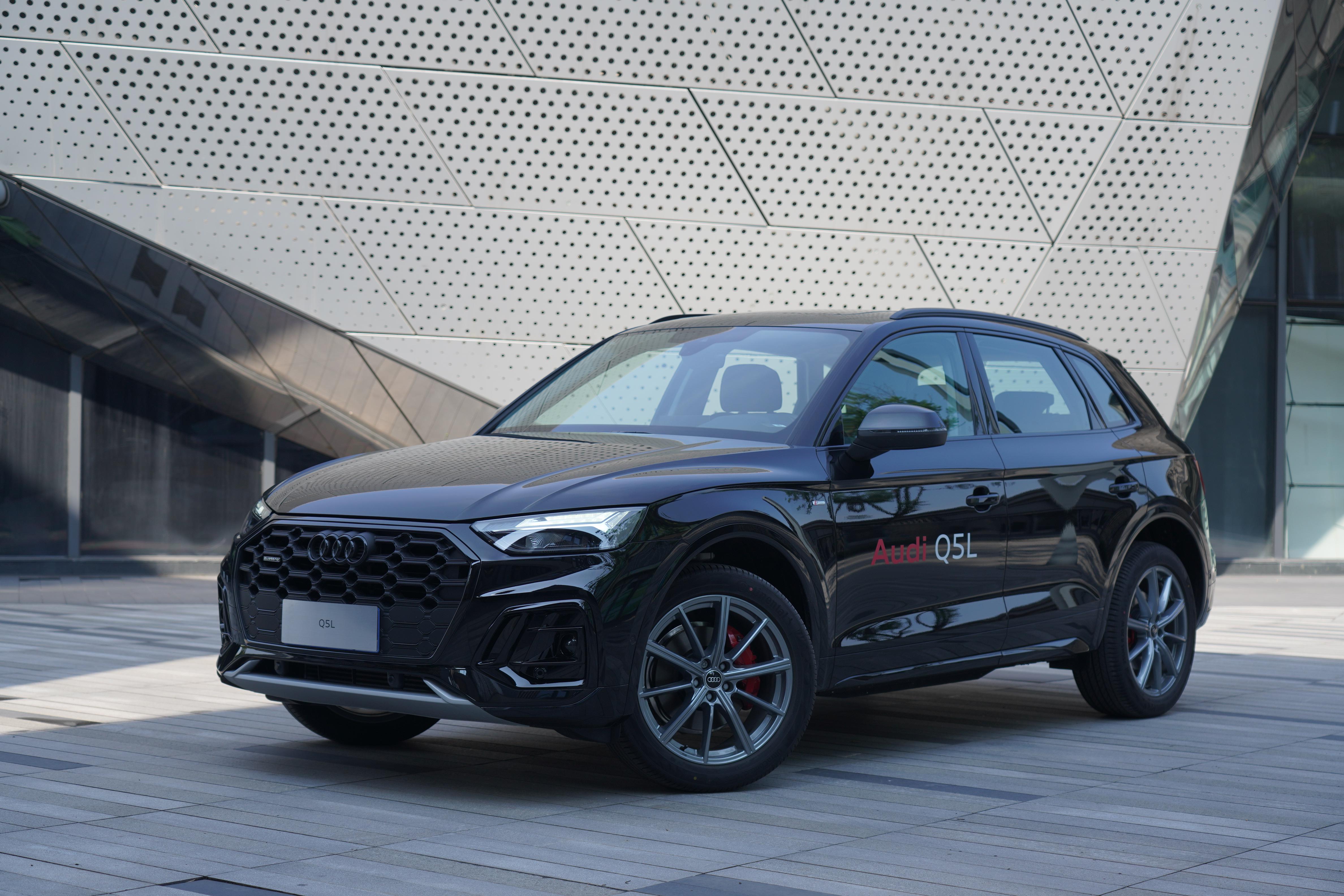 从六边形格栅到流线车顶,解析奥迪Q5L设计进化之路插图2 从六边形格栅到流线车顶,解析奥迪Q5L设计进化之路插图2