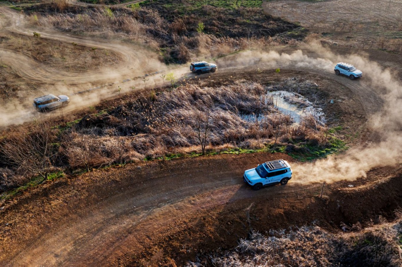 既能城市代步，又能荒漠越野！试驾捷途山海T1和T2