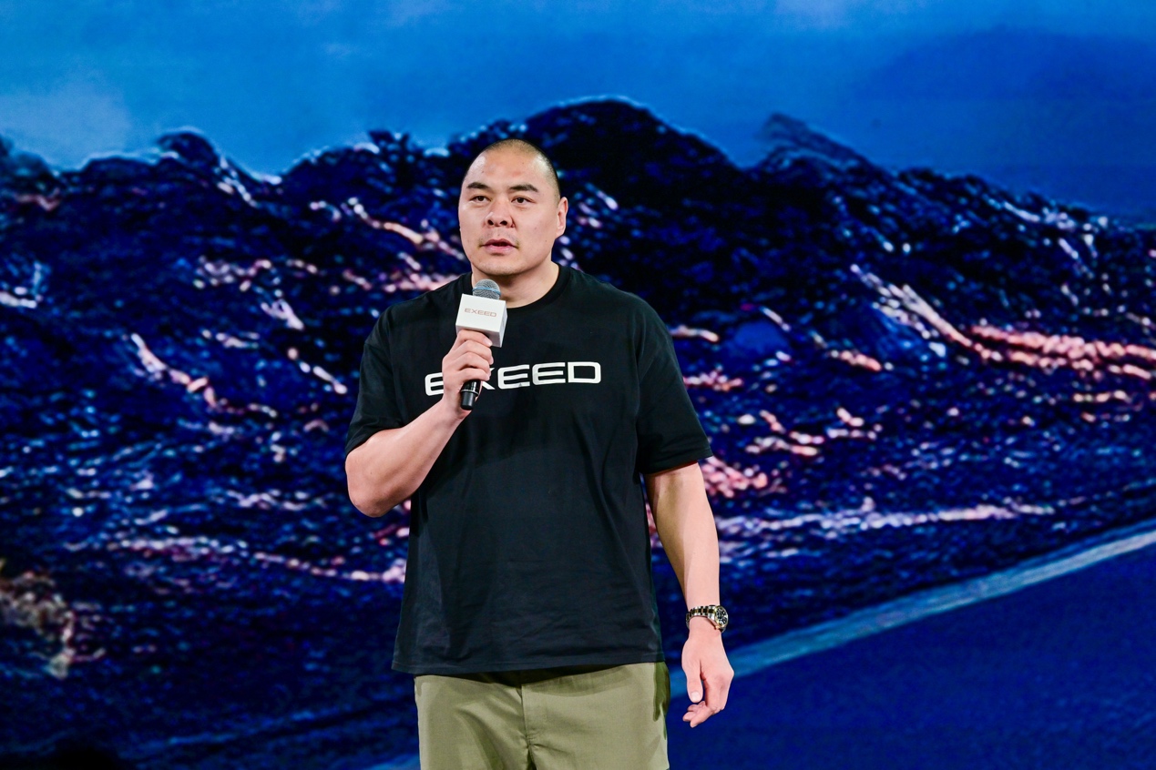 途揽月C-DM来了！礼宾级大7座电混旗舰SUV插图7