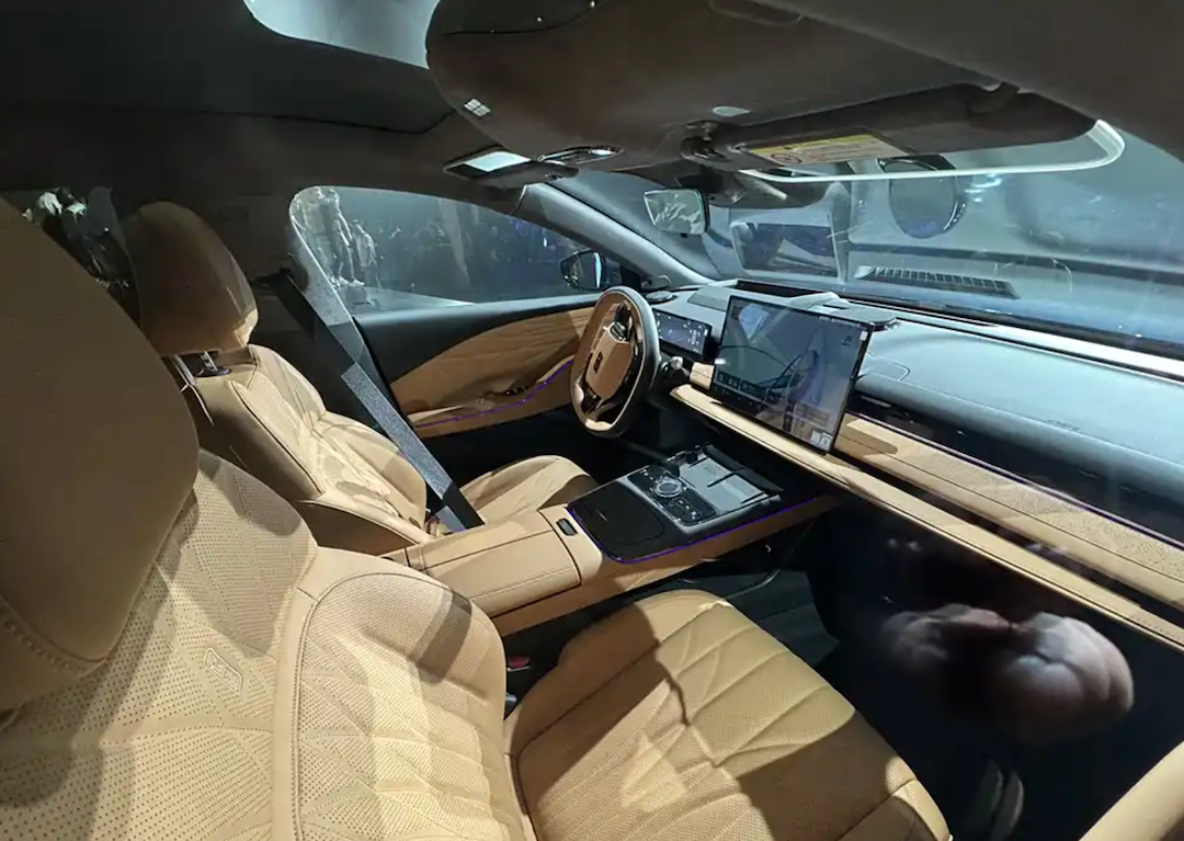 吉利银河星耀8 EM有望5月上市 雷神EM-P超级电混加持插图1