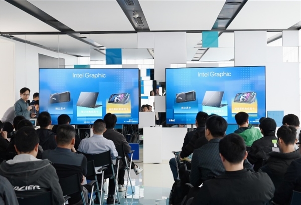 部署成本显著降低！英特尔助阵高效AI算力一体机方案