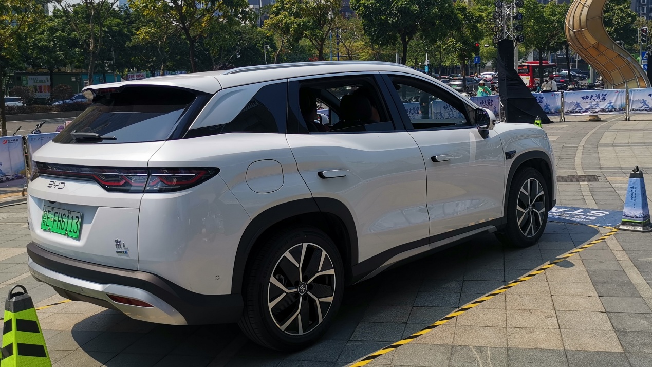 智能驾驶谁家强？比亚迪天神之眼C自动泊车，能否媲美老司机？插图1