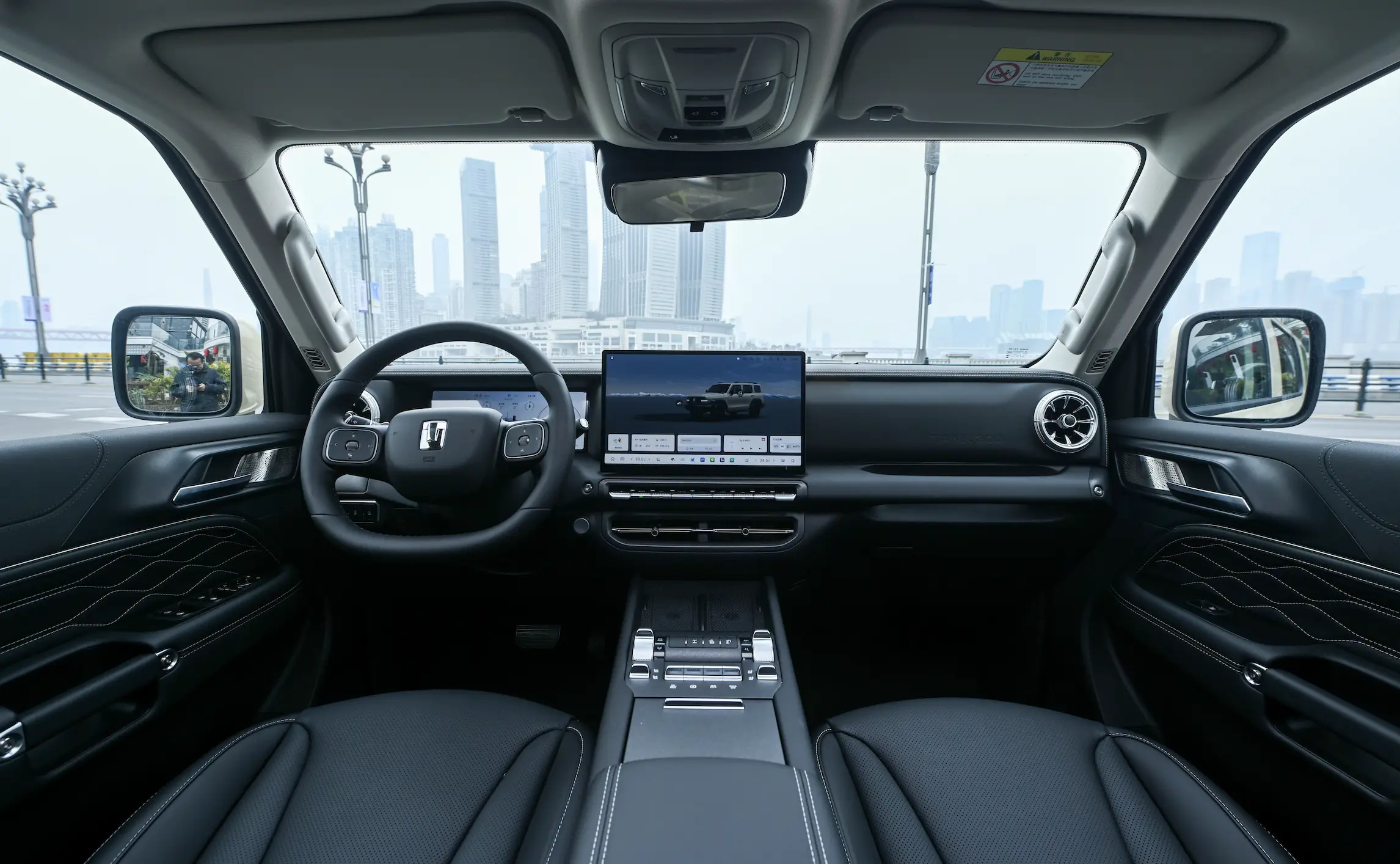 19.98万元起 2025款坦克300上市 24小时大定20000台