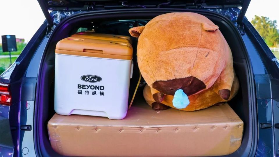 福特纵横保值回购新政发布，领睿领裕插电混动SUV成市场焦点