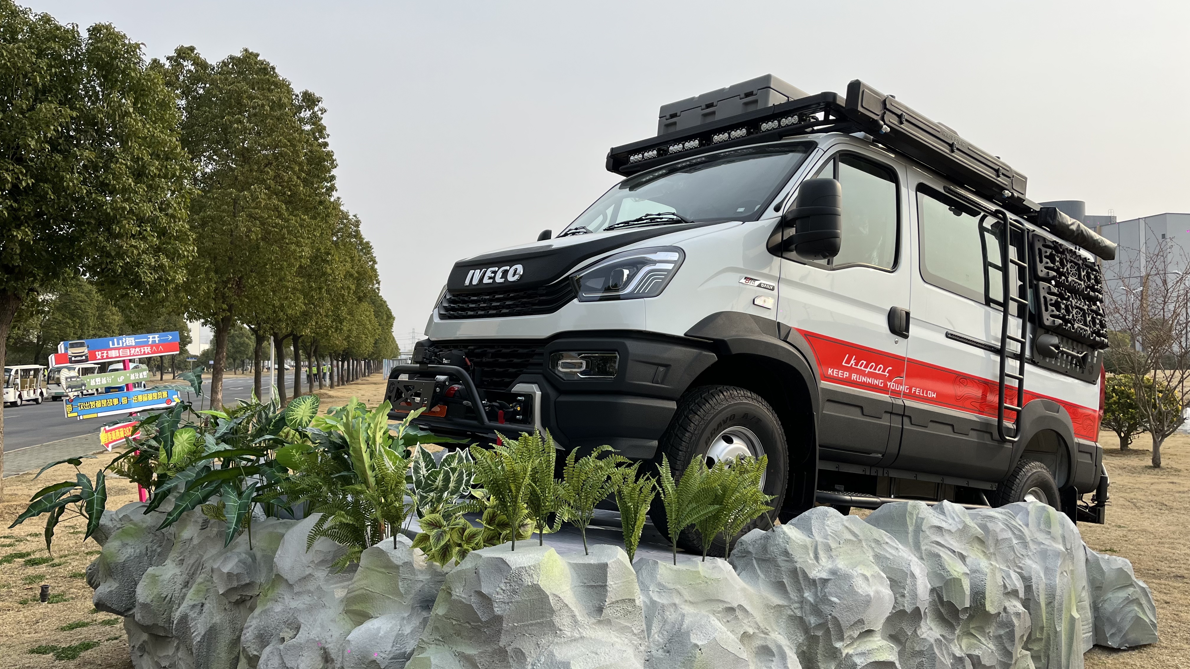 欧霸·山海新车交付,四驱依维柯真的来了!插图2 欧霸·山海新车交付,四驱依维柯真的来了!插图2