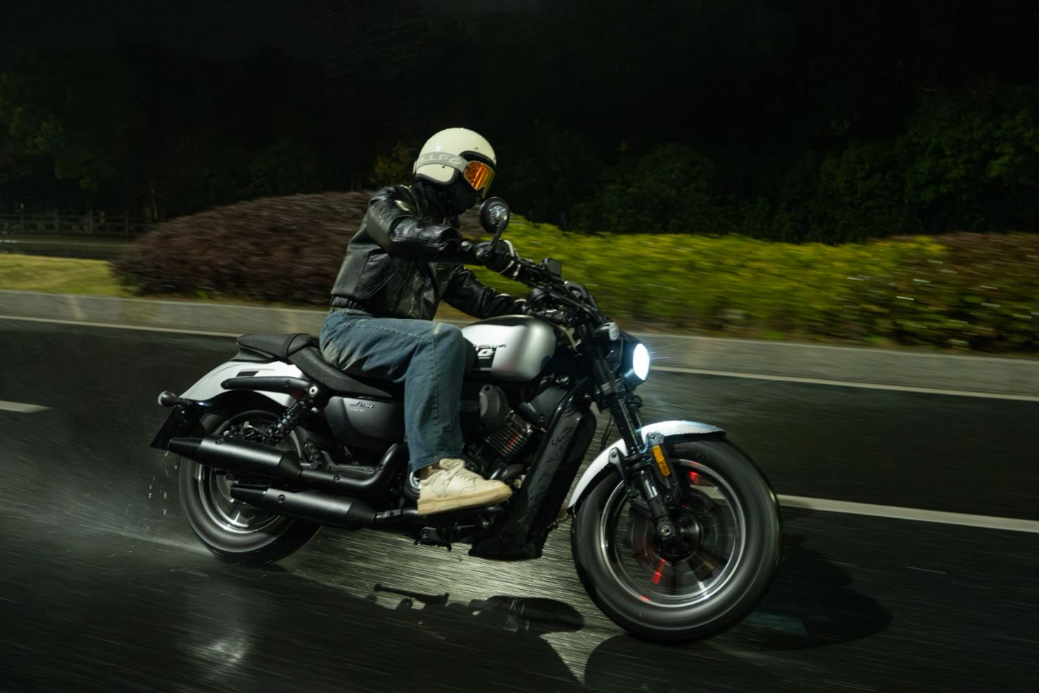 同级唯一平衡轴自动挡巡航 QJMOTOR闪250AMT：19999元交个朋友