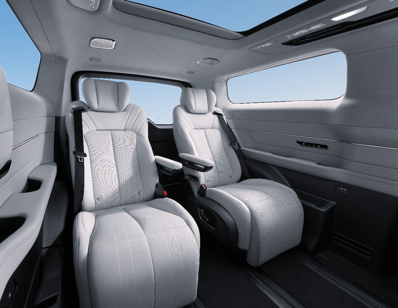 一车抵三车！吉利银河翼真L380耀世登场，售价29.99万元起插图7