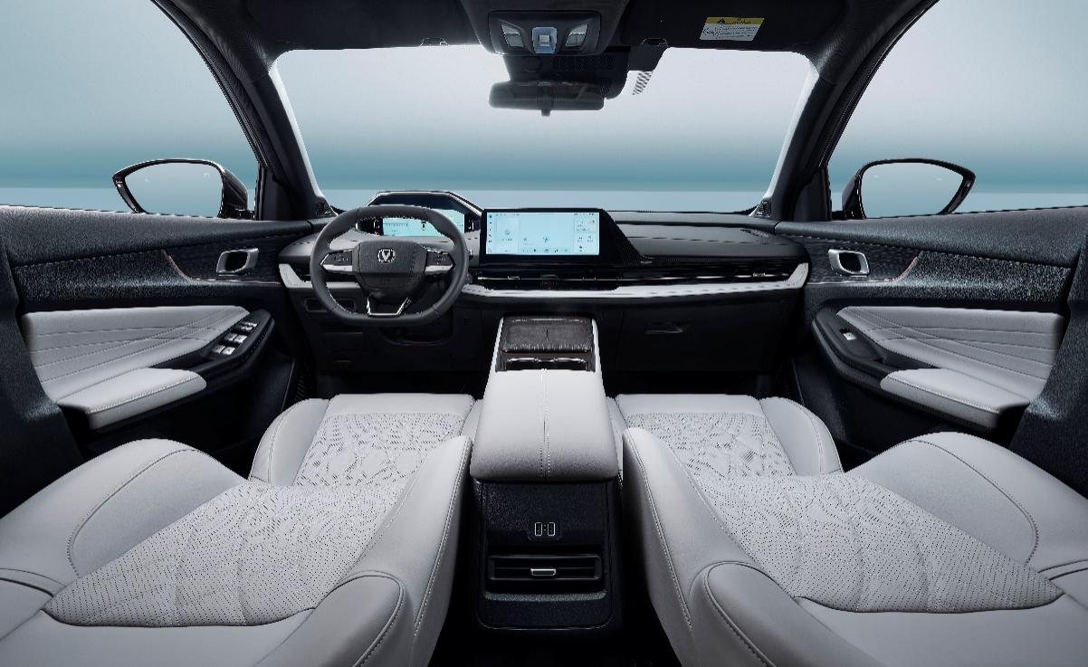 10.49万元起，补贴后7.99万元起，长安第三代CS55PLUS PHEV上市加电不加价！插图5