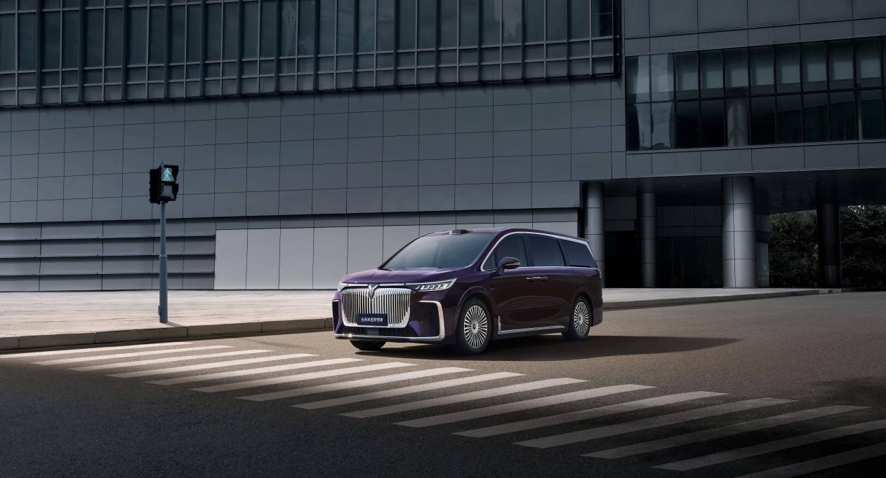 “双向融合”破局“含华量”内卷：岚图与华为重构智能汽车合作范式插图5