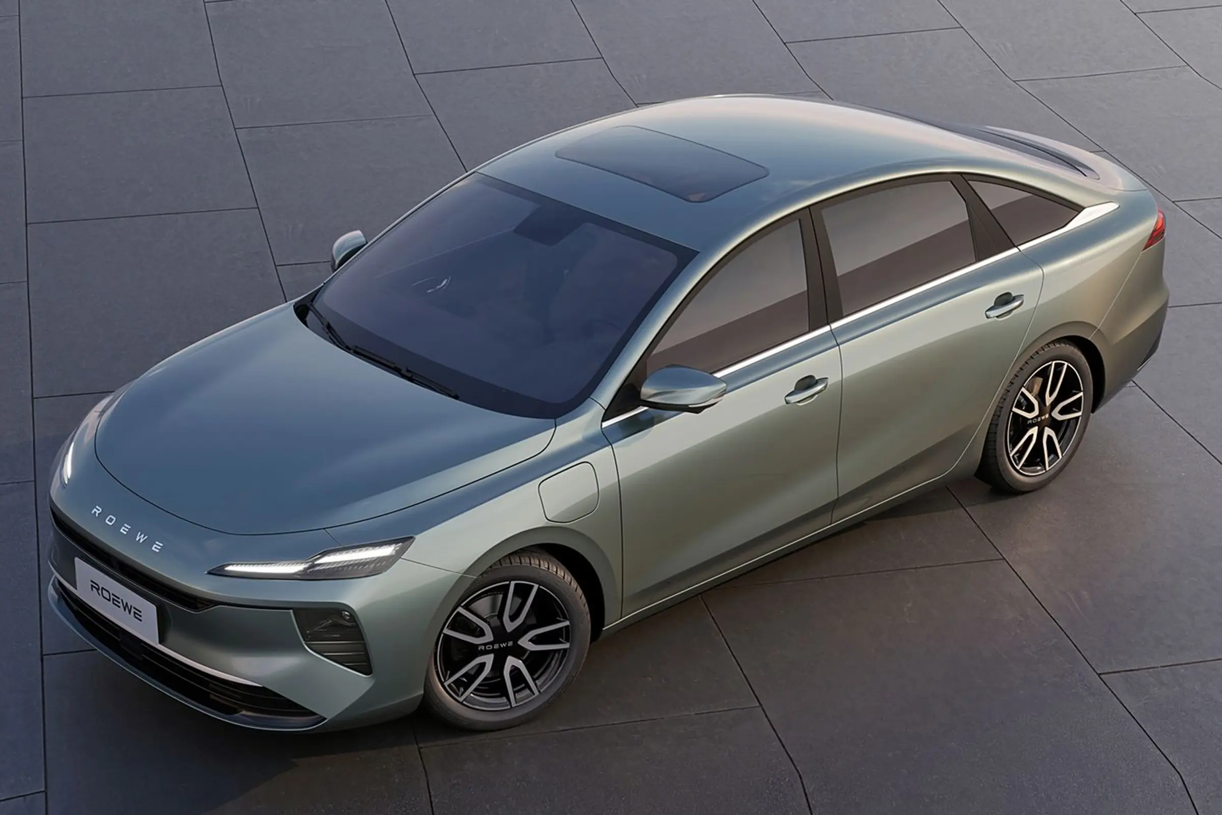 中控屏尺寸很大,内饰很有科技感,荣威D6内饰官图发布插图2 中控屏尺寸很大,内饰很有科技感,荣威D6内饰官图发布插图2