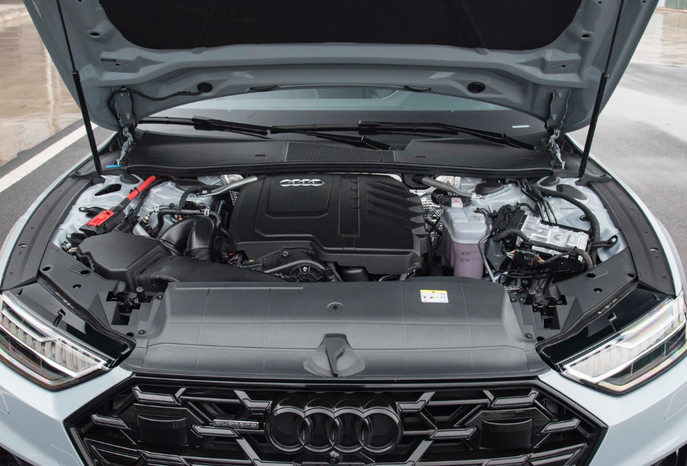 上汽奥迪A7L，造型帅气，无框车门，还有3.0T，可惜销量不高插图8