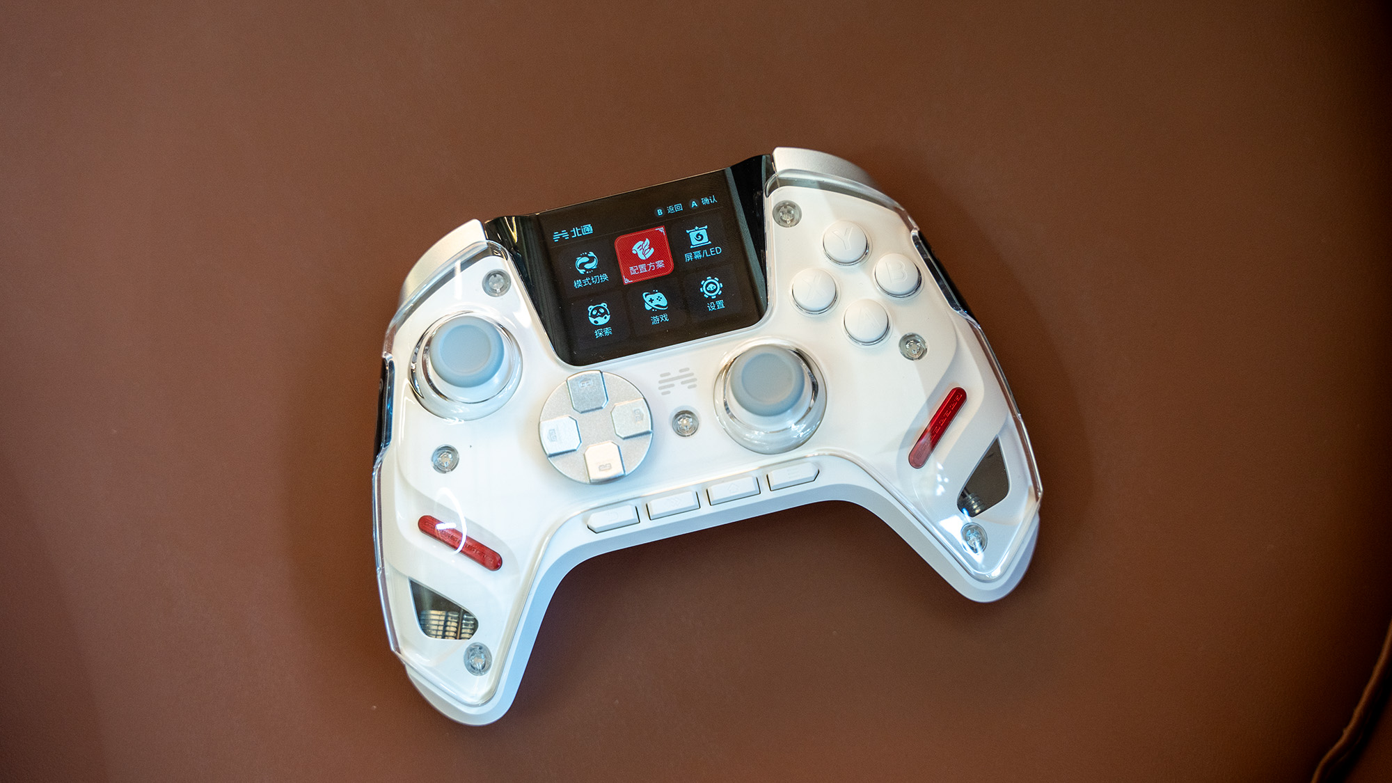 北通鲲鹏50第二代手柄发布，这次手柄屏幕能直接游戏！插图4
