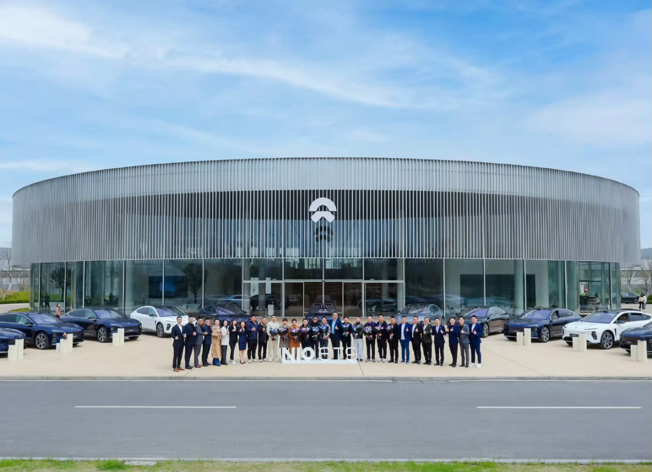 关于换电站的建设，李斌后悔了