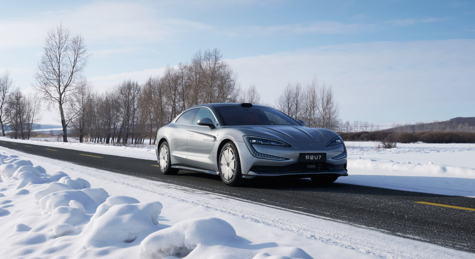 手握极致科技与豪华体验两柄战斧  仰望U7以锋芒闪耀豪华新能源轿车市场插图