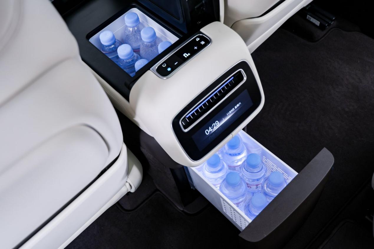 售38.98万起，科技、安全、豪华样样好，带你看腾势N9插图8