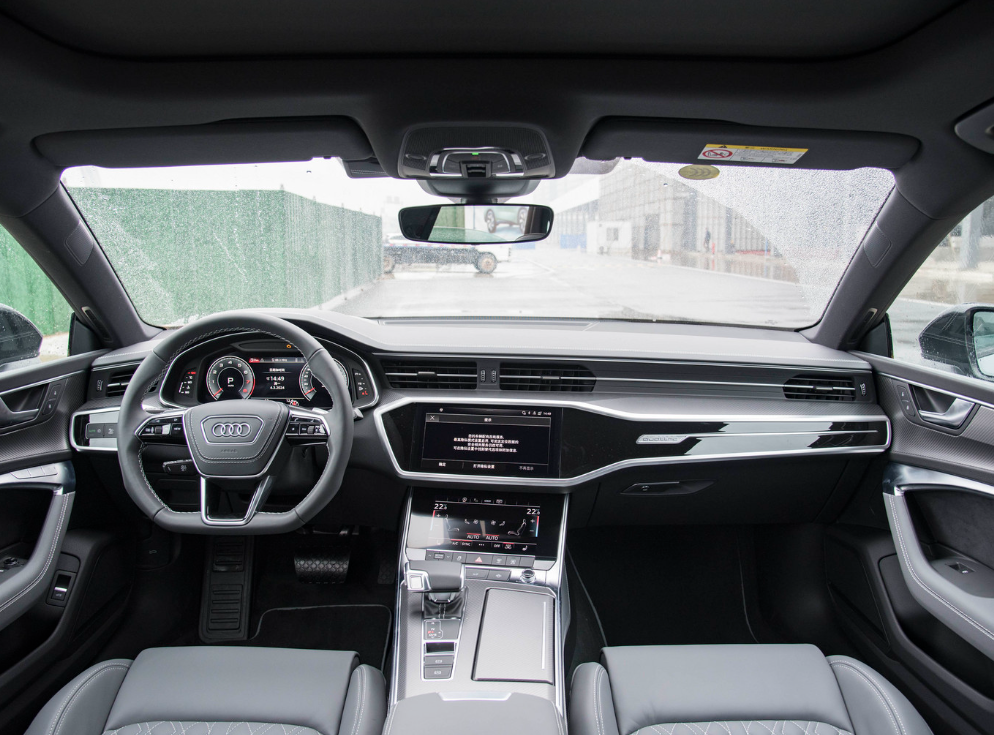 上汽奥迪A7L，造型帅气，无框车门，还有3.0T，可惜销量不高插图5