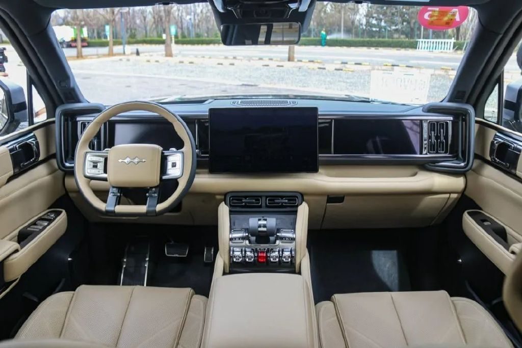 试驾方程豹豹5智驾版：智能与越野两不误！