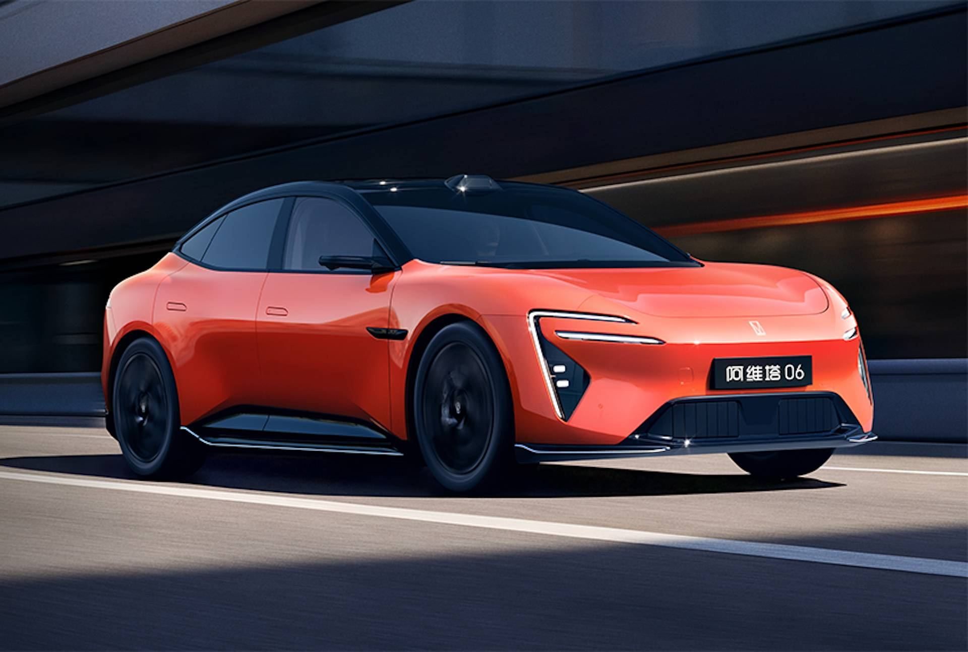 又一款豪华运动轿车来了，阿维塔06预售21.59万起，颜值高更舒适