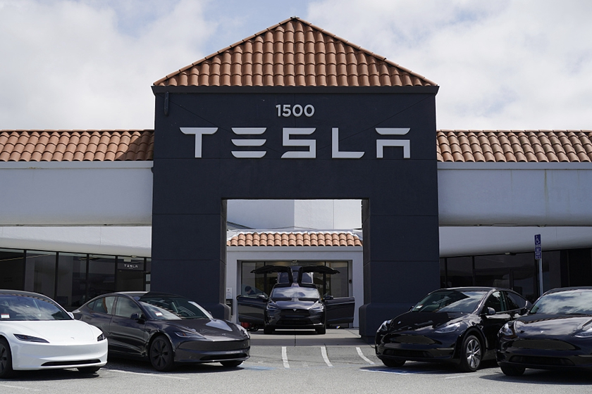 特斯拉的智驾才是“遥遥领先” 国产方案就像手电筒插图2