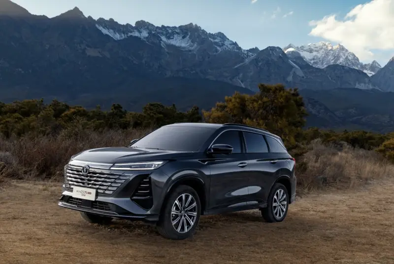 这价格不买对不起自己,长安第三代CS75PLUS冠军版低至7.69万起!插图3 这价格不买对不起自己,长安第三代CS75PLUS冠军版低至7.69万起!