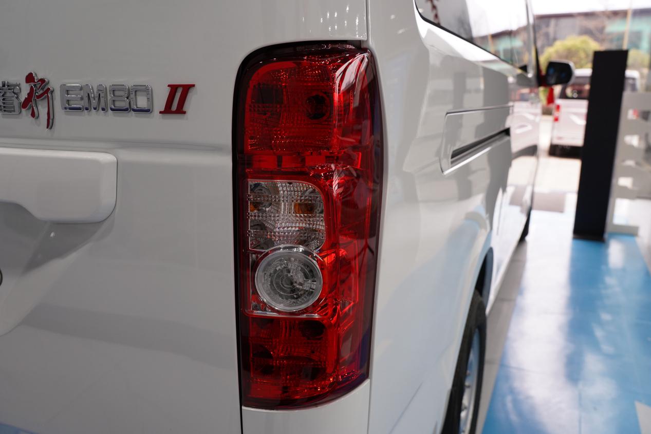 小生意的选车攻略，新一代长安睿行EM80插图5