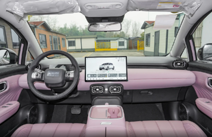 “小车大做”,让纯电代步脱离紧凑,埃安AION UT购车指南插图2 “小车大做”,让纯电代步脱离紧凑,埃安AION UT购车指南插图2