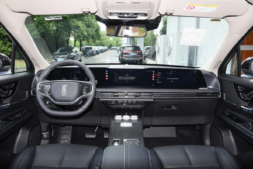 23.58万元起，这款美系SUV造型大气颜值高，续航可达1240km插图2