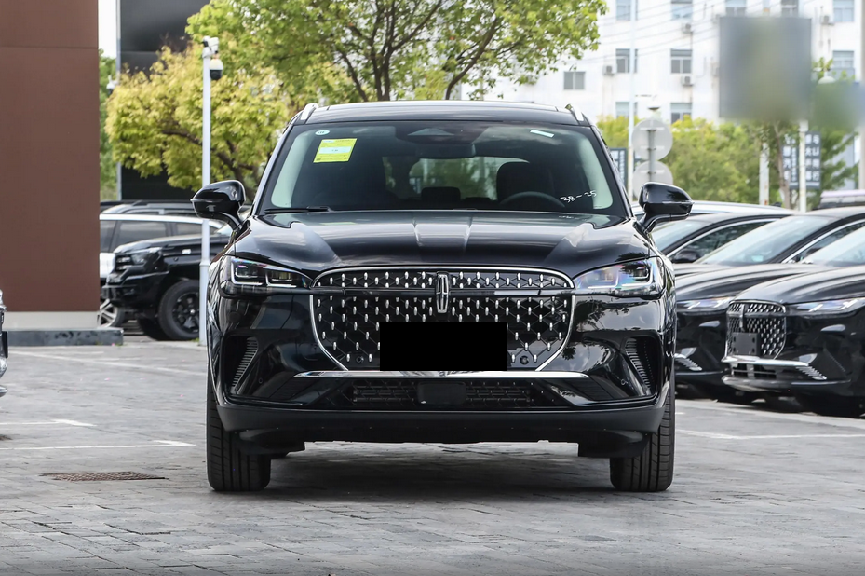 23.58万元起，这款美系SUV造型大气颜值高，续航可达1240km插图