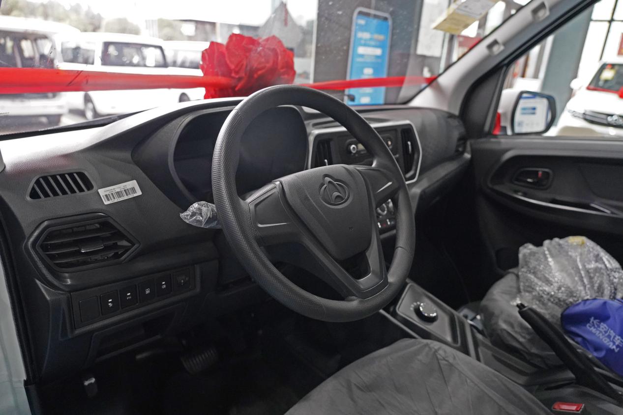 小生意的选车攻略，新一代长安睿行EM80插图8