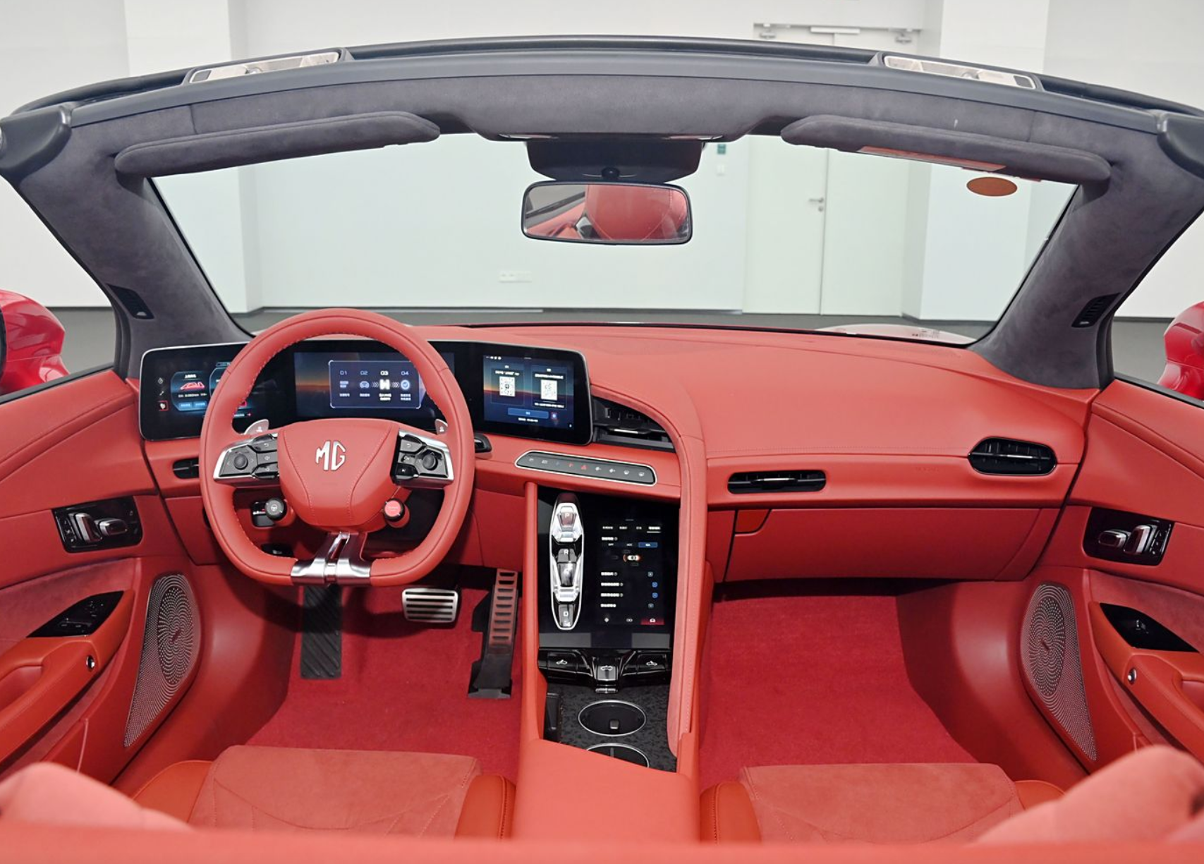 3秒破百+剪刀门才30万？MG Cyberster性能实测，国产跑车真能打？