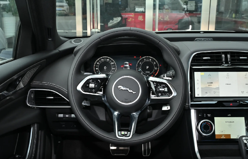 不到20万就拥有英伦豪华体验？想买一辆燃油代步车，不妨看看TA插图3