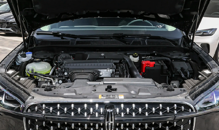 23.58万元起，这款美系SUV造型大气颜值高，续航可达1240km插图4