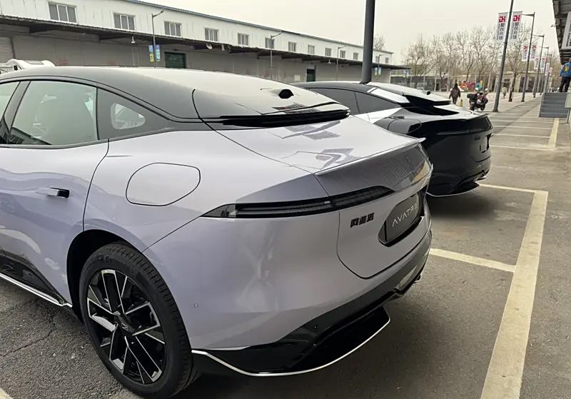 阿维塔06实车图曝光 定位中型轿车 4月上市插图3