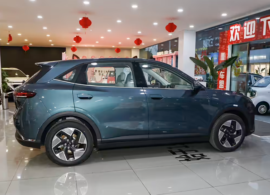 一汽奔腾悦意03开启预售！共推出6款配置，预售先享价9.59万起插图1