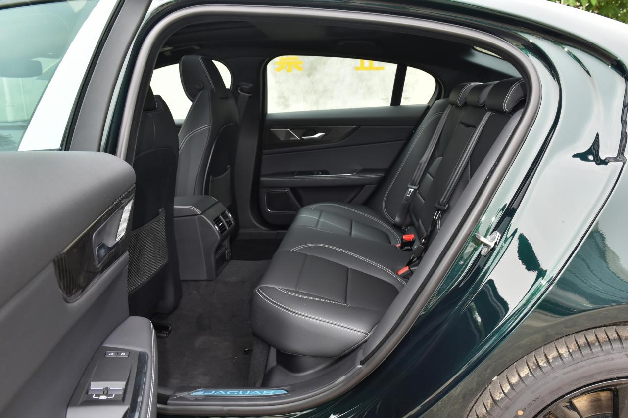 后驱+全铝车身，250马力2.0T+8AT，顶配不到20万就能拿下？插图5