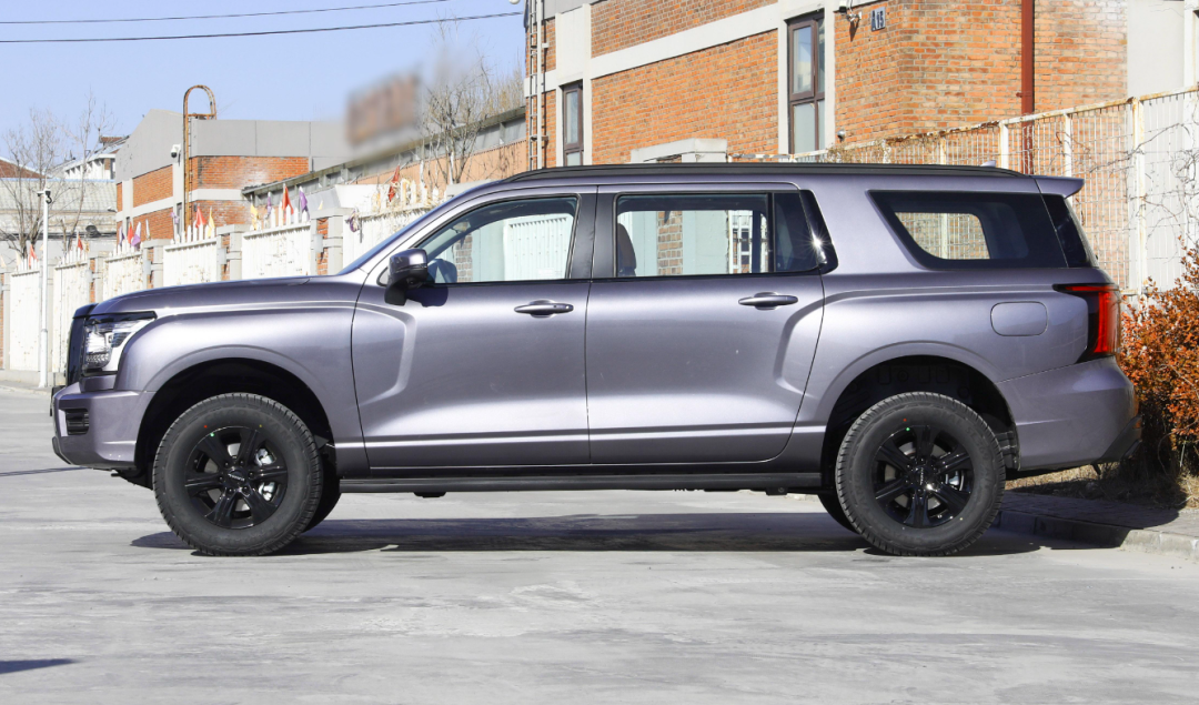 搭载2.0T+8AT，全系四驱，14.78万起售，2025款新哈弗H5正式上市插图4