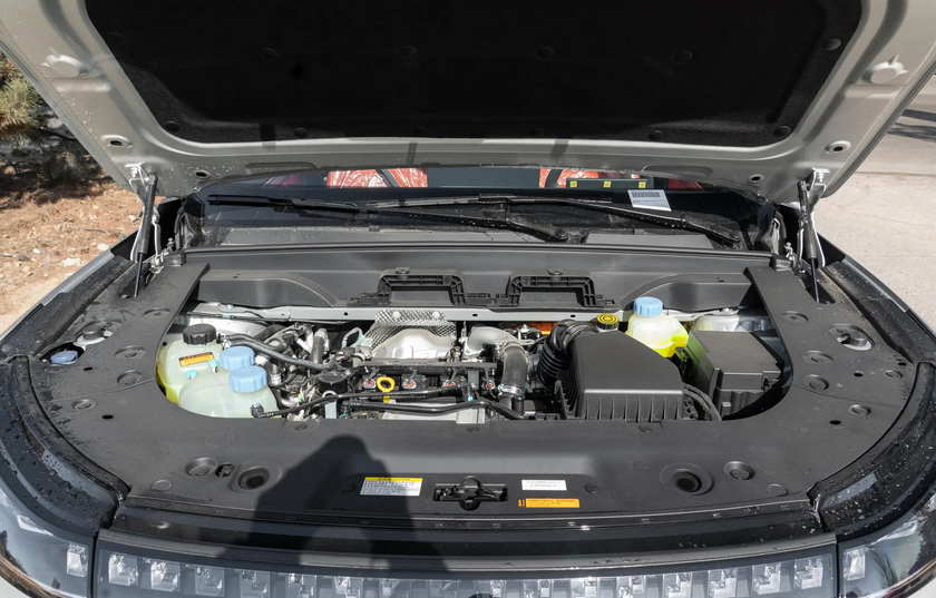 eπ008车身超5米，动力足配置还强，家庭出行好帮手？插图