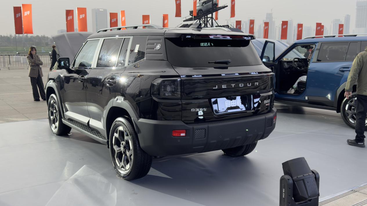 权益价9.9万起 捷途自由者成方盒子SUV入门首选?插图3 权益价9.9万起 捷途自由者成方盒子SUV入门首选?插图3