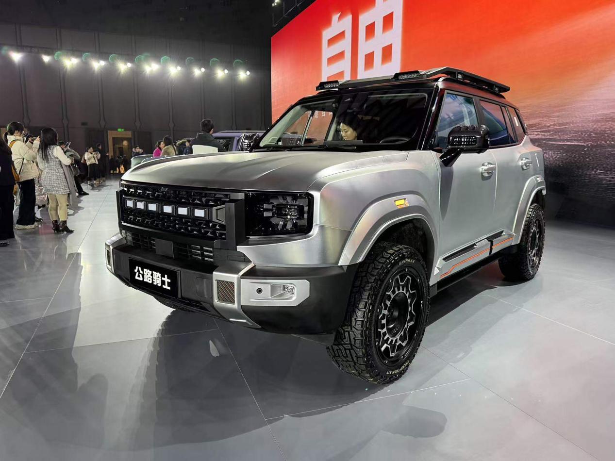 权益价9.9万起 捷途自由者成方盒子SUV入门首选?插图7 权益价9.9万起 捷途自由者成方盒子SUV入门首选?插图7