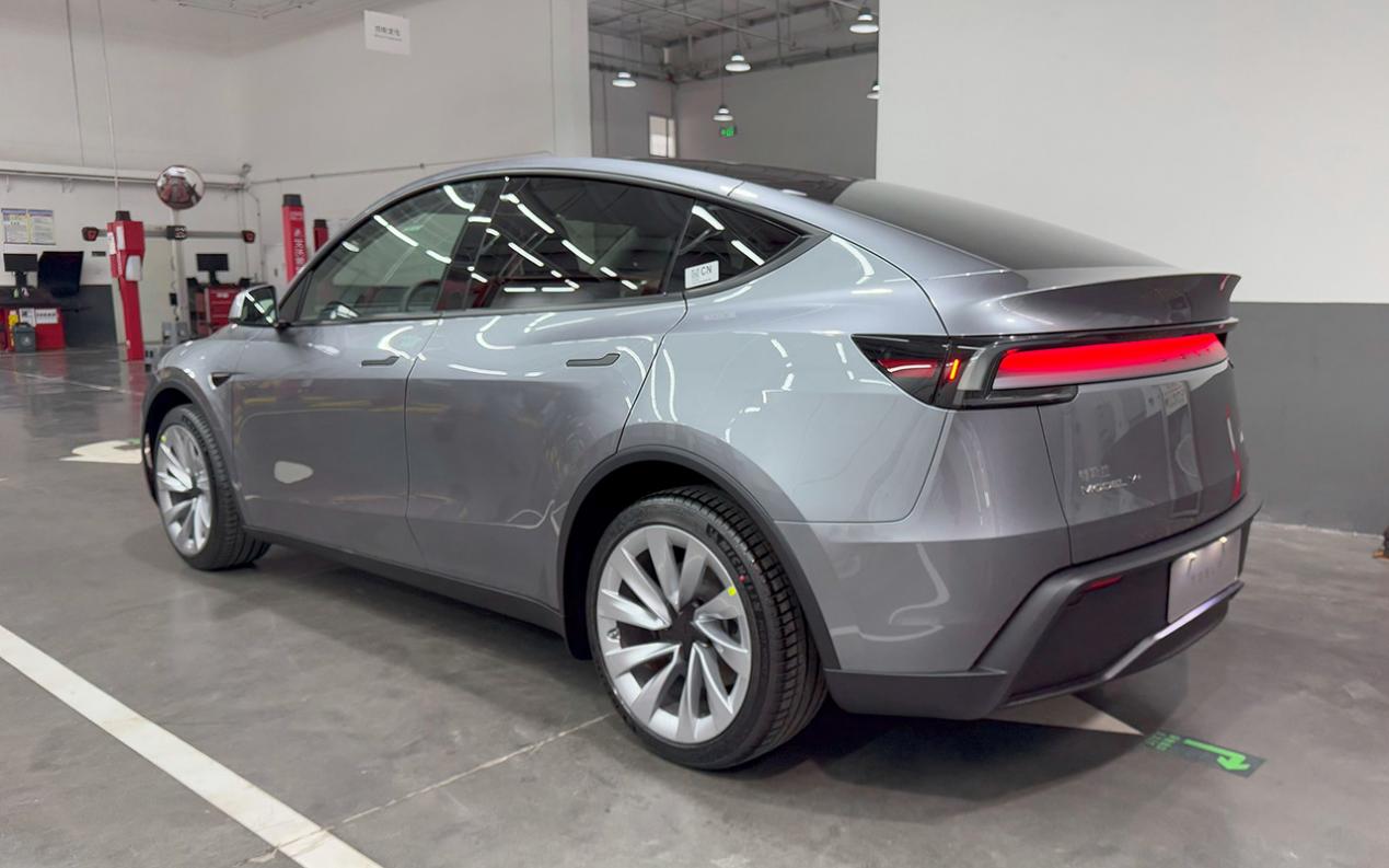 全轮驱动版涨价1万块！特斯拉在“逼着”消费者买后驱版Model Y？插图12