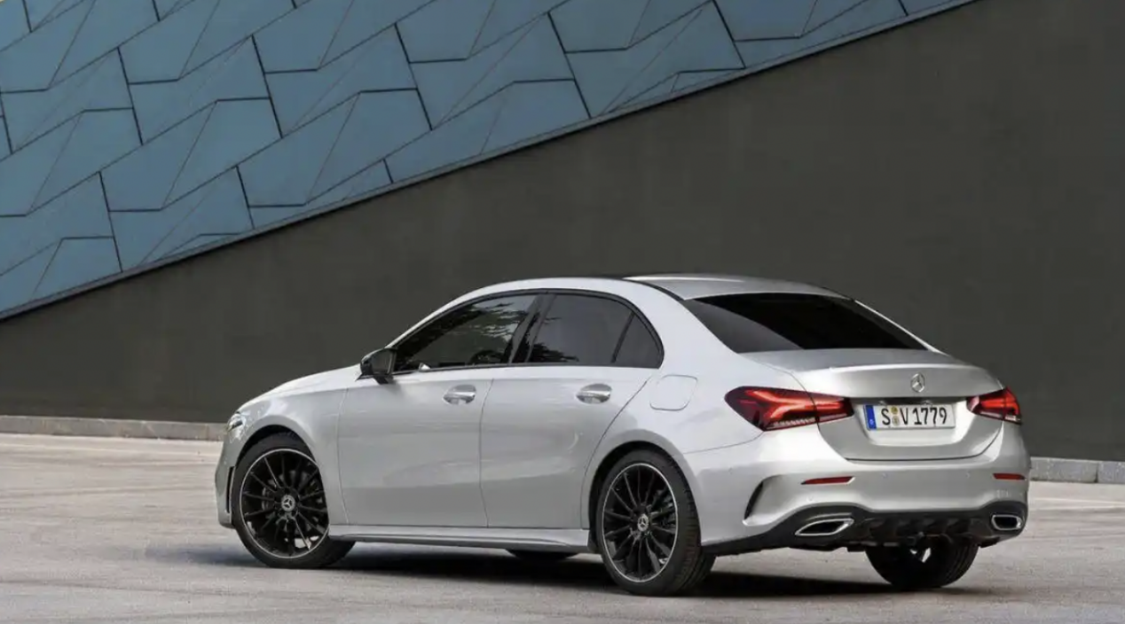 奔驰A级确定停产,经典燃油小车相继退出插图2 奔驰A级确定停产,经典燃油小车相继退出插图2