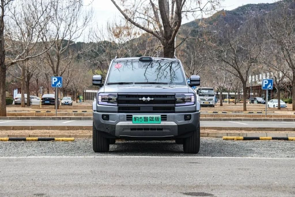 试驾方程豹豹5智驾版：智能与越野两不误！