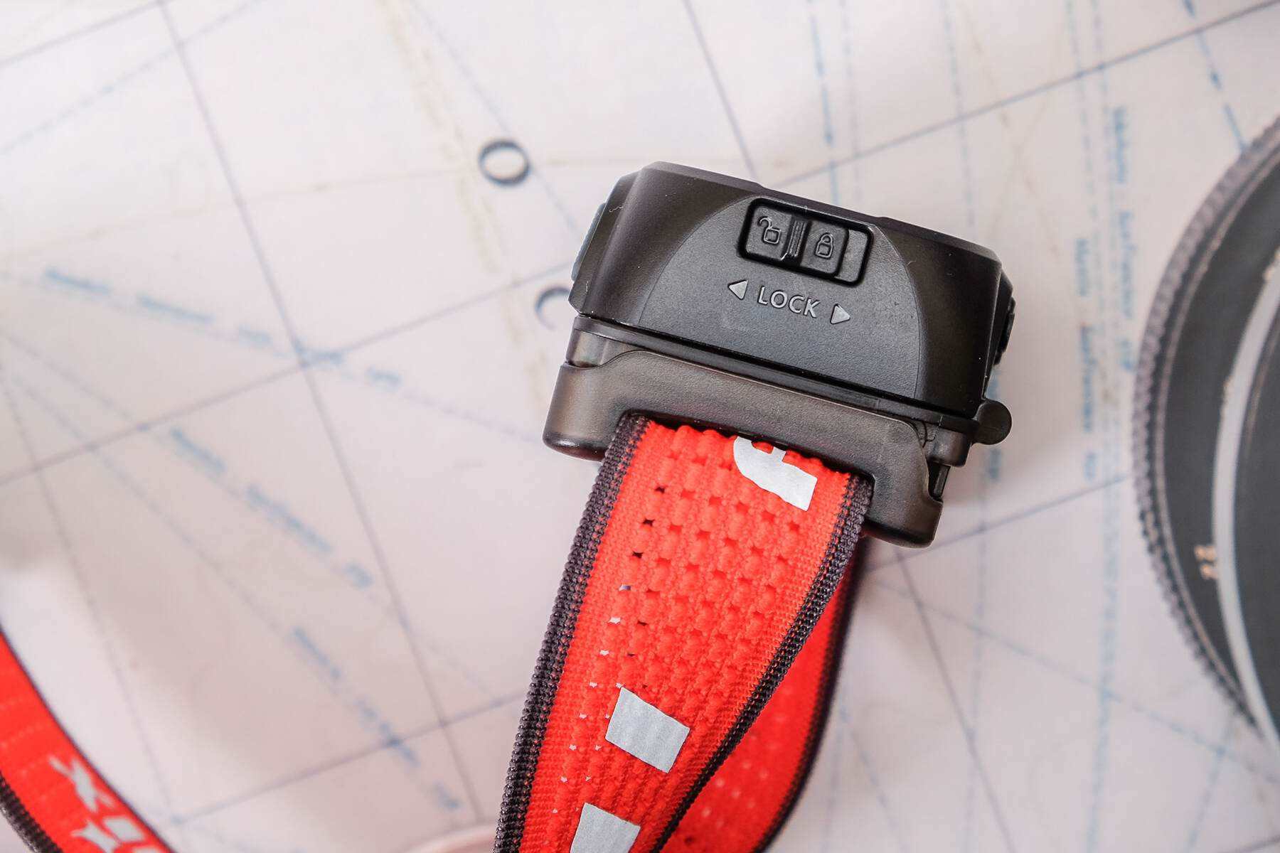 头灯界的‘全能选手’，Fenix HL18R-T V2.0：夜跑、钓鱼随心所欲插图13