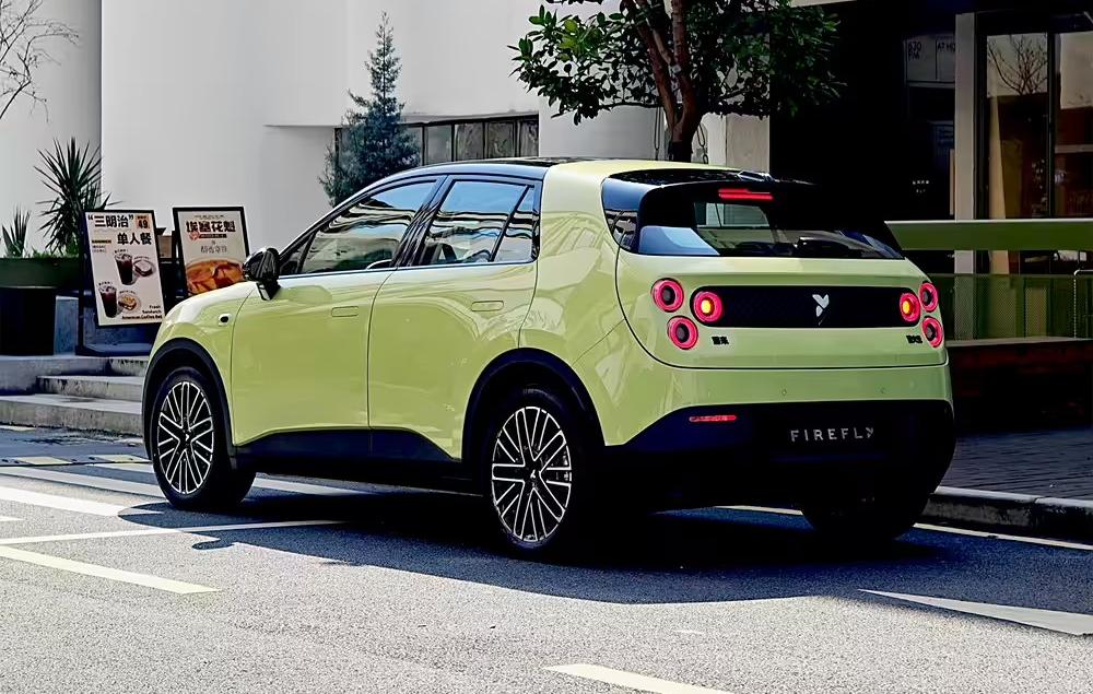 firefly萤火虫首款小型车将于4月上市 CLTC工况续航可达420km插图2 firefly萤火虫首款小型车将于4月上市 CLTC工况续航可达420km插图2