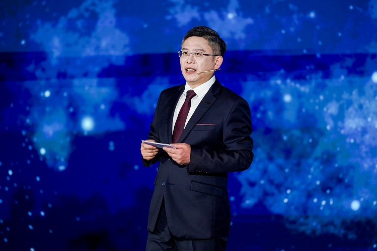 2025旗舰轿车星纪元ES增程上市，15.28万元的高阶智驾+超长续航开启卷王模式