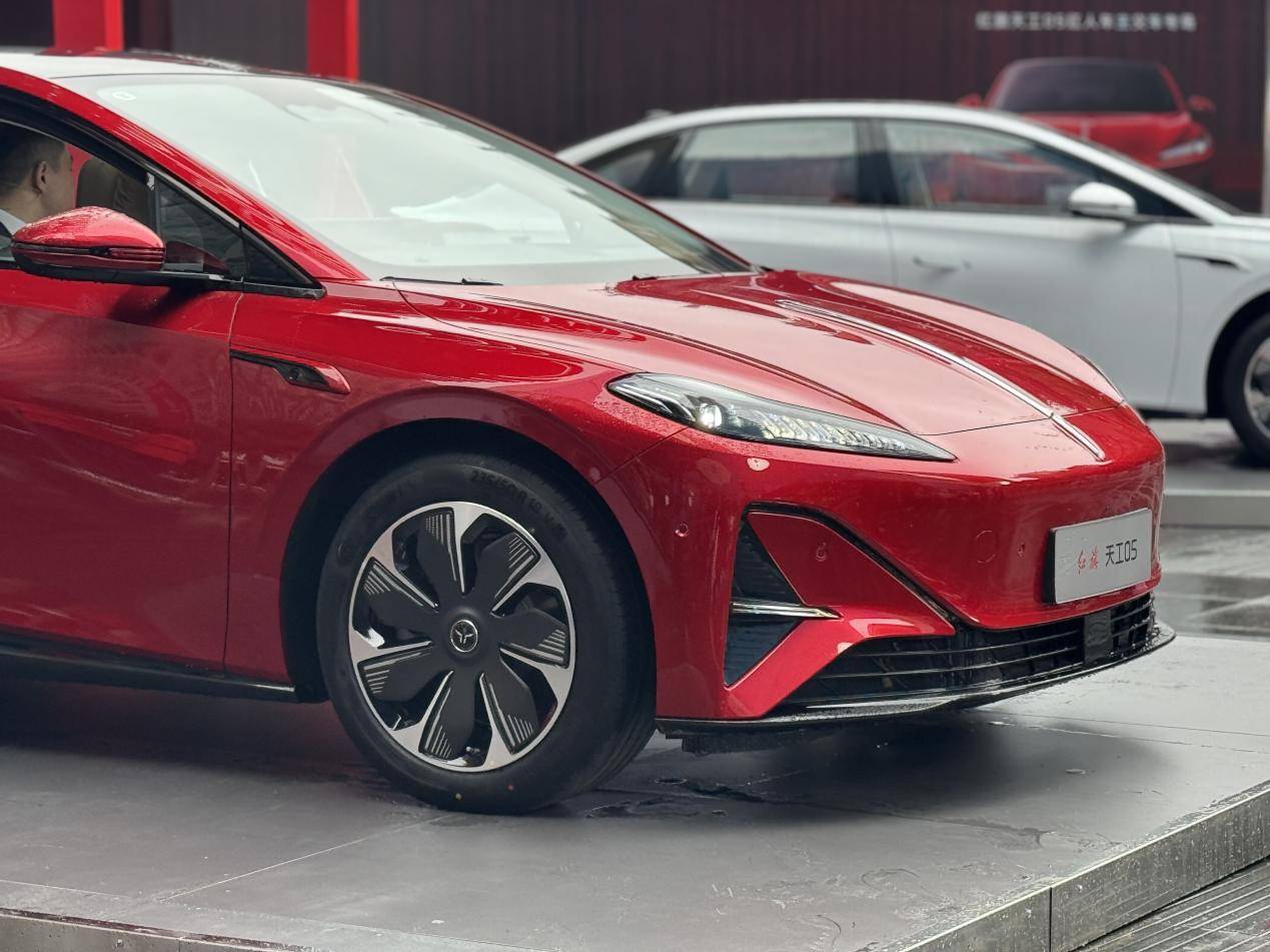 红旗天工05给付航交车，拥抱年轻人，大喊Passion Red！插图6