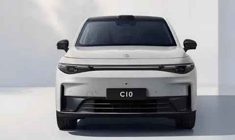 中国新能源汽车转型，踩着比亚迪和理想过河！